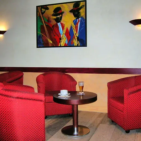 Restaurant Du Parc De La Colombiere מלון 3*