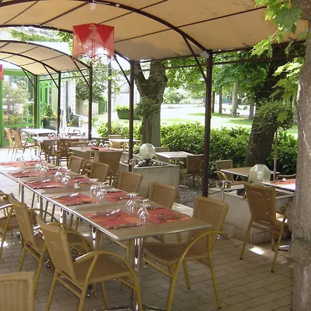 Restaurant Du Parc De La Colombiere Отель