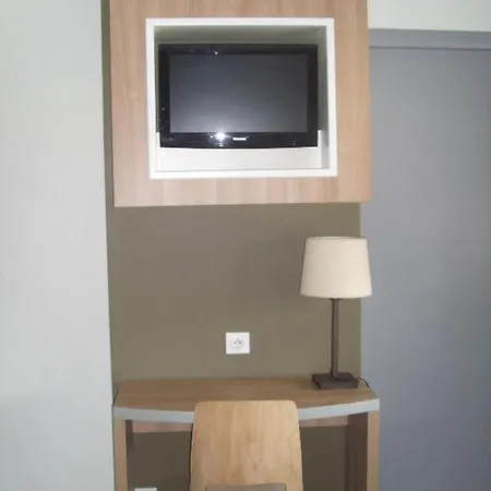 Hotel Restaurant Du Parc De La Colombiere 3*