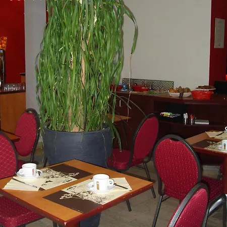 Restaurant Du Parc De La Colombiere דיז'ון