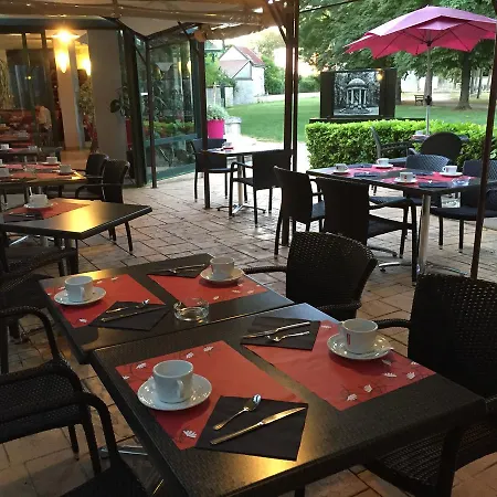 科隆比尔公园餐厅酒店 3* 第戎