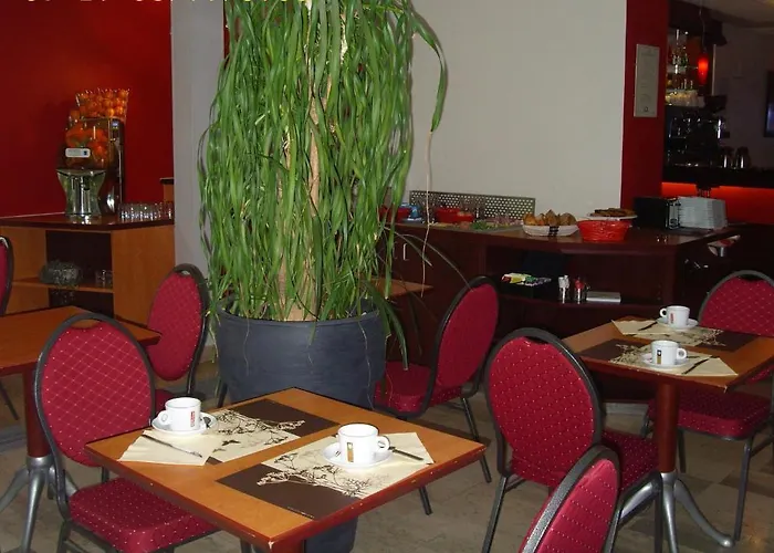 Hotel Restaurant Du Parc De La Colombiere Dijon