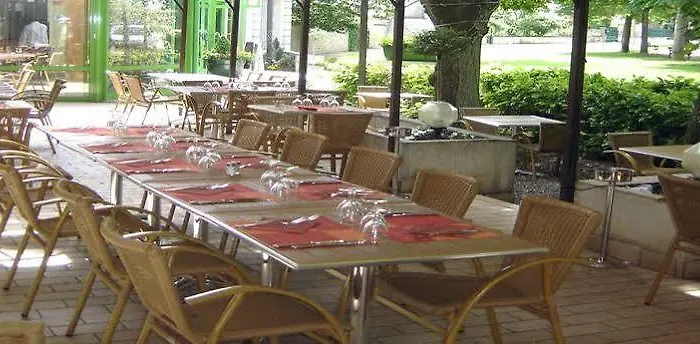 Hotel Restaurant Du Parc De La Colombiere Hotel 3*